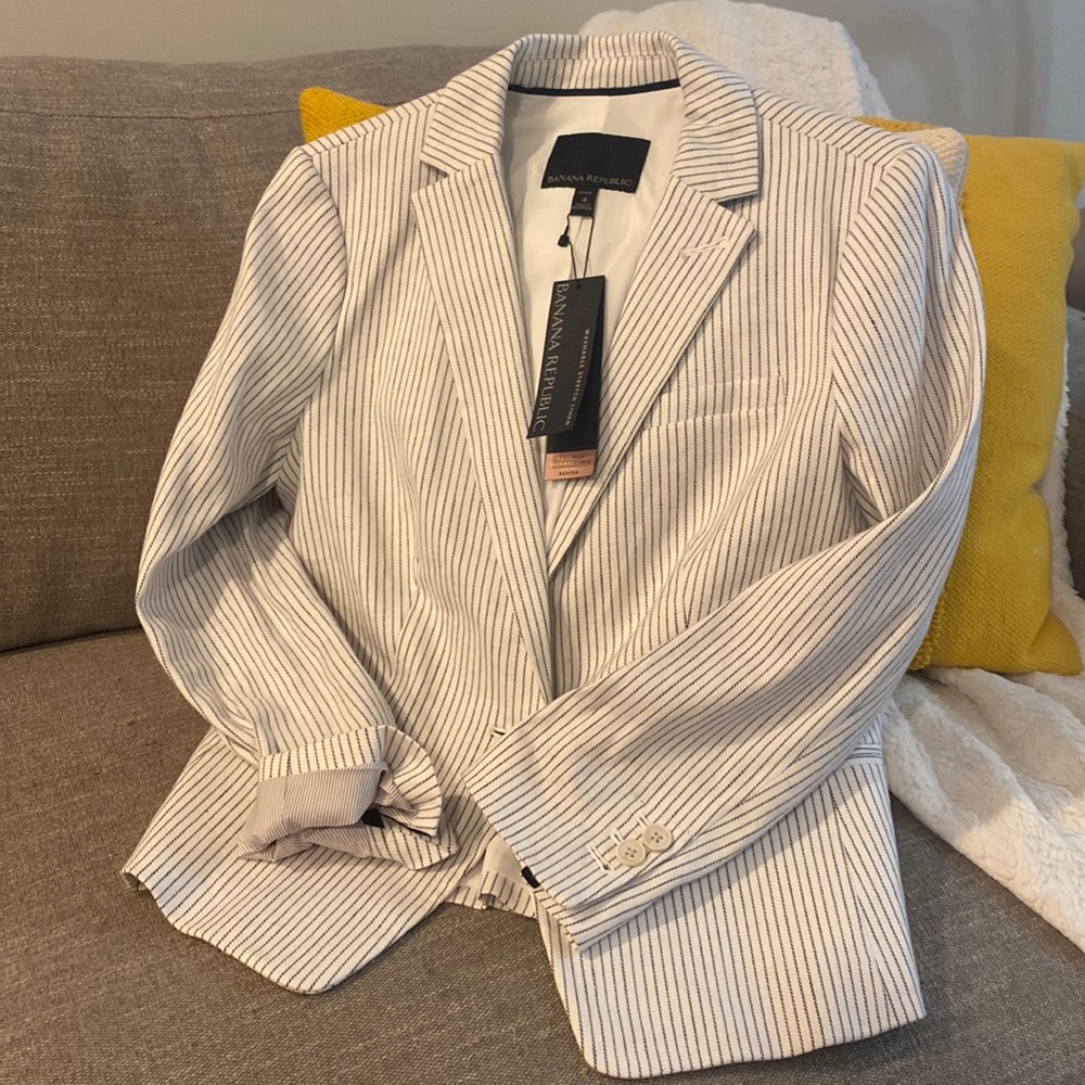 Brand New Banana Republic Blazer - 4P